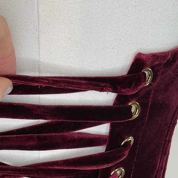 Bronx and Banco Florentina Corset Gown - Picture 13 of 15